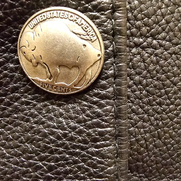 Women's Black Leather Vest - Picture 3 of 9